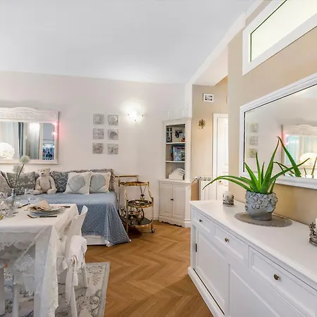 Casa Amorosa Town Center - Happy Apartman *