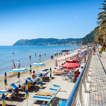 Casa Amorosa Town Center - Happy Alassio